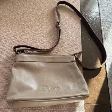 다코타 베이지 가죽 숄더백