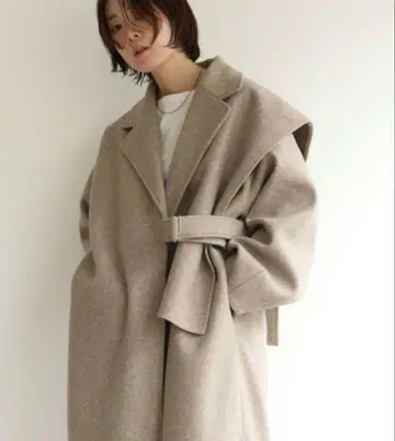 아지메 케이프 타이 로켄 코트