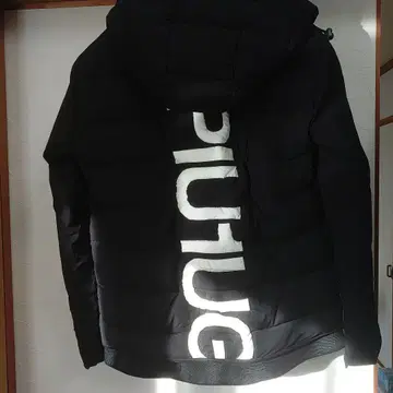 1PIU 1UGUALE3 블랙 다운 자켓