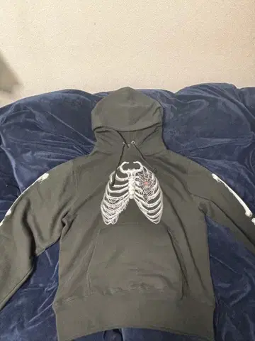 즉시 완판된 노레미드 본 후디