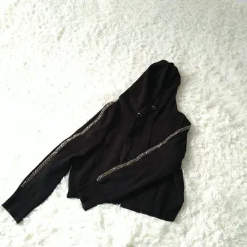 ZARA 자라 큐빅 크롭 후드티 L 후디 블랙