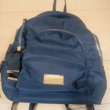 질스튜어트 네이비 백팩 가격 인하