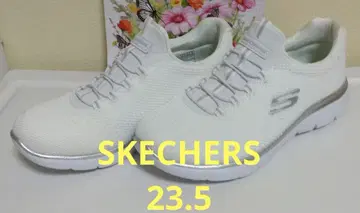 미사용 Skechers 화이트 슬립온 스니커즈 23.5