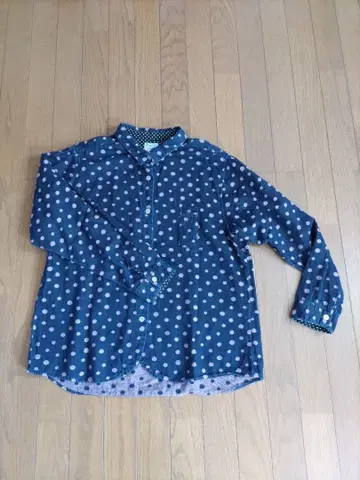 블루 트릭 밑단 라운드 셔츠