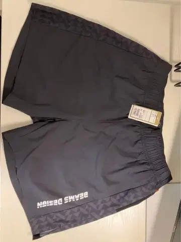 TIGORA BEAMS DESIGN 멀티 포켓 하프 숏팬츠