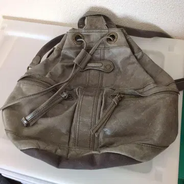 Dakota 럭색 백팩 그레이