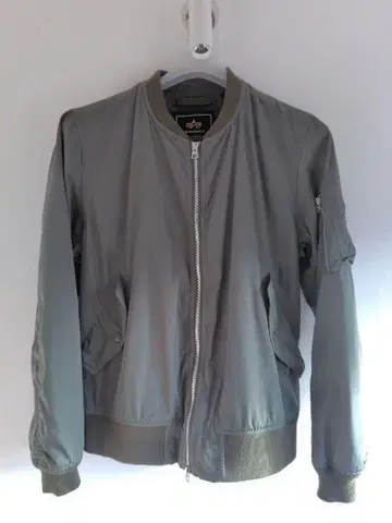 URBAN RESEARCH DOORS x ALPHA 블루종