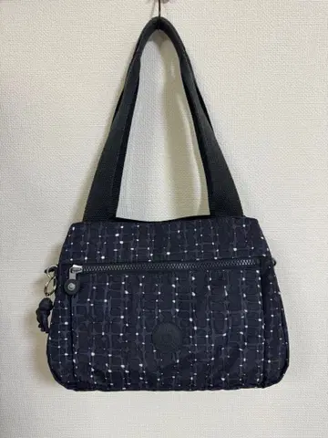 블랙 퀼팅 숄더백