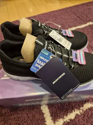 SKECHERS 메모리폼 스니커즈 23.5cm 블랙