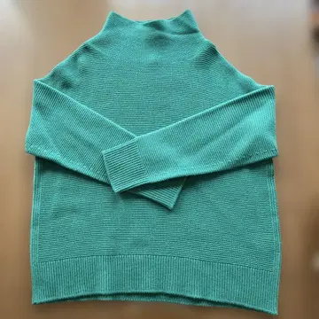 [ 새상품 미사용 ] LADY LUCK LUCA 터틀넥 니트