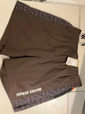 TIGORA BEAMS DESIGN 멀티 포켓 하프 숏팬츠