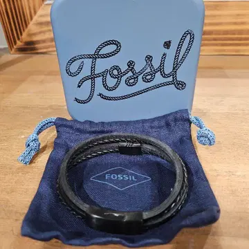 FOSSIL 블랙 가죽 팔찌