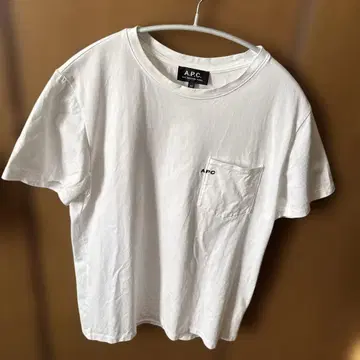A.P.C. 화이트 T셔츠 XS 포켓 부착
