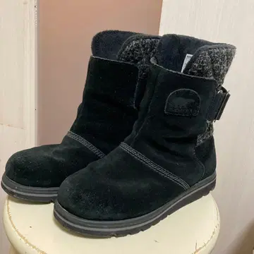 SOREL 블랙 어그 부츠 8