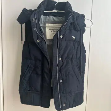 Abercrombie & Fitch 후드 부착 다운 베스트 S 네이비