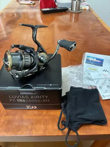 다이와 루비아스 에어리티 FC LT2500S-XH