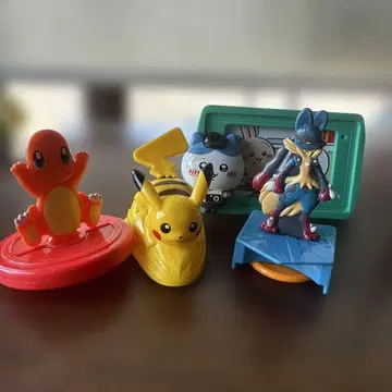 포켓몬 피규어와 카드 세트 & 치이카와 (먼작귀)