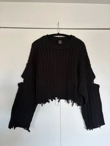 ETHR OF 이사 오브 숏 기장 니트 데미지 크러쉬