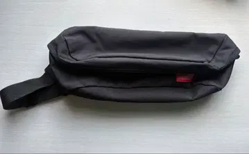 Manhattan Portage 블랙 바디백