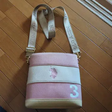 POLO ASSN 스트라이프 디자인 숄더백