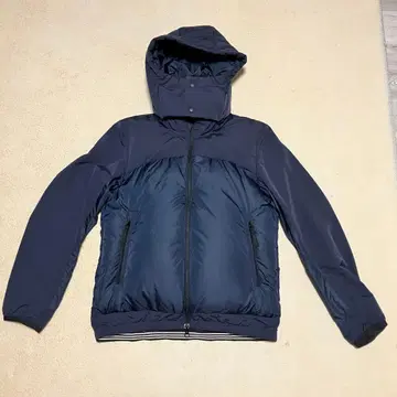 네이비 다운 자켓 후드 부착