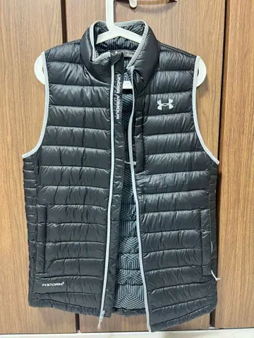 언더 아머 블랙 베스트