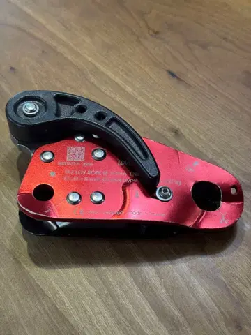 TAZ LOV2 러브2 어센더/디센더/폴 어레스터