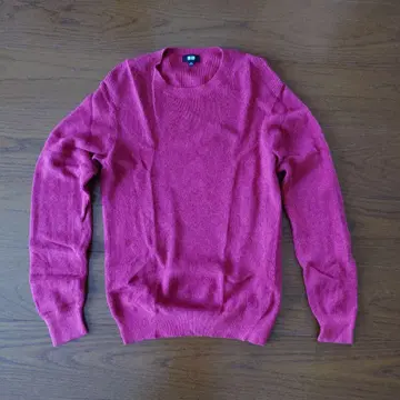 유니클로 크루넥 스웨터 [ 가격 인하 협상 OK ]