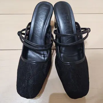 블랙 레이스 펌프스 레이스 패턴 스트랩 포함 사이즈 L