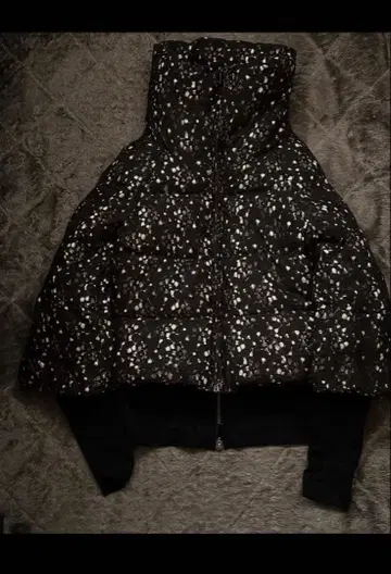 레이스 레이어드 리얼 다운