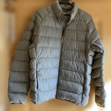 유니클로 울트라 라이트 다운 자켓 3D 컷 그레이 L 사이즈