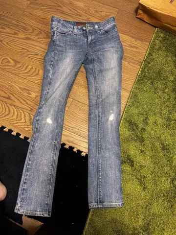 Venus Jean 데미지 가공 블루 데님