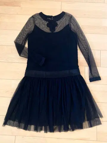 새상품급 비비안 탐 실크 긴팔 무릎 기장 원피스 드레스 블랙 시스루