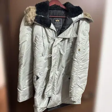 알파 N-3B 실버 퍼 포함