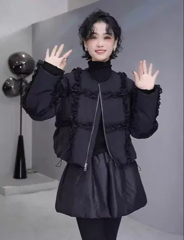 덕다운 프릴 숏다운