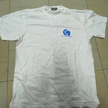 [팝 스토어 한정판 T셔츠] 수성의 마녀 캐릭터 팝 스토어 T셔츠 화이트