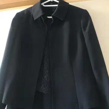 블랙 자켓과 원피스 세트