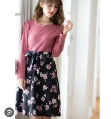 TOCCO 리브 티셔츠 x 오리지널 로마 플라워 도킹 하트넥 원피스