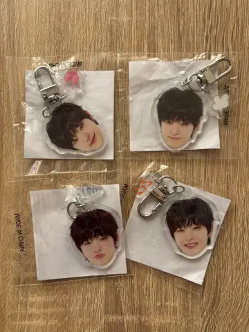지훈 희로애락 컴프 TREASURE 얼굴 아크링 키링 미개봉 JIHOON
