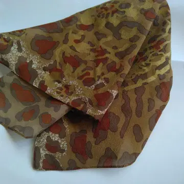 새상품급 이타리야의 개성 있는 스카프