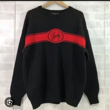 Rady 블랙과 빨간색 스트라이프 스웨터