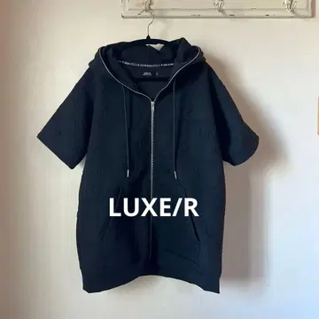 LUXE/R 블랙 후드 부착 숏 슬리브 후드티 L 사이즈