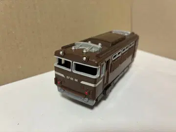 [ 프라레일 ] EF65 56호기 브라운 기관차 기지와 정비사 5인조