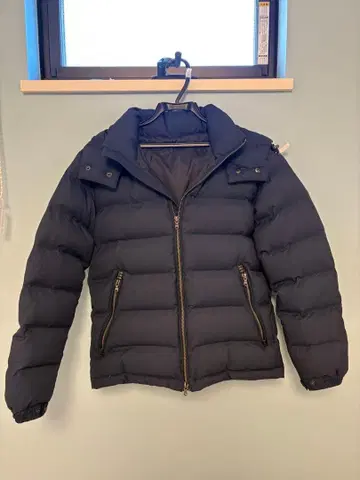 에디피스 후드 부착 다운 자켓 네이비