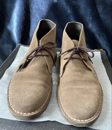 브라운 스웨이드 처카 부츠