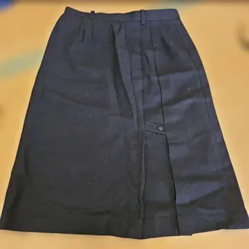 블랙과 베이지 플리츠 스커트 세트