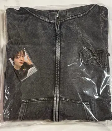 &TEAM ZIP-UP 후디 M 사이즈 새상품 트레이딩 카드 포함
