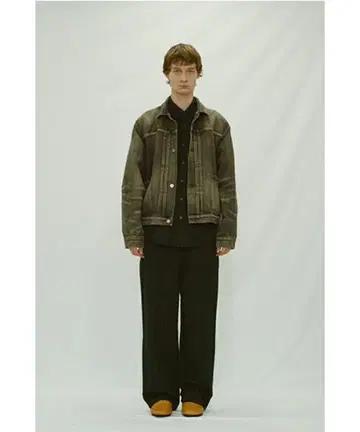 YOKO SAKAMOTO 플리츠 블라우스 v.black