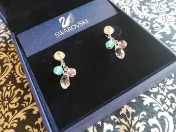 스와로브스키 Swarovski 멀티 컬러 귀걸이 정가 약 3만 엔