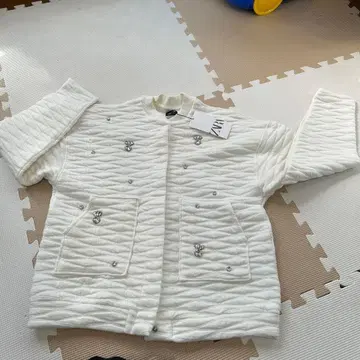 ZARA 비쥬 장식 화이트 퀼팅 웨어 새상품 미사용